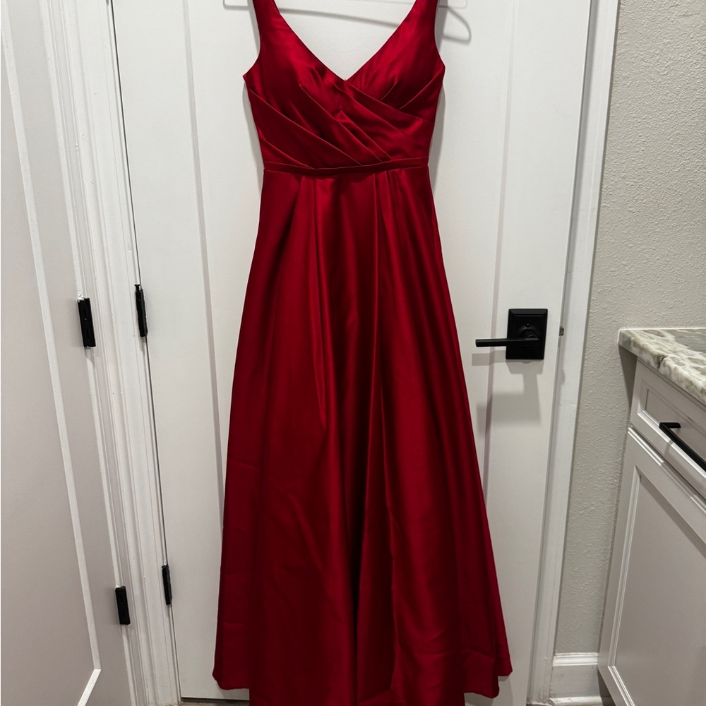 Red Floor Length Ball Gown Size 0 David’s Bridal - Picture 2 of 12